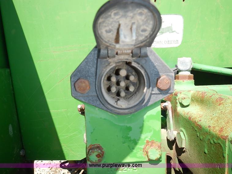 image for item I3627 1984 John Deere 8450 4WD tractor