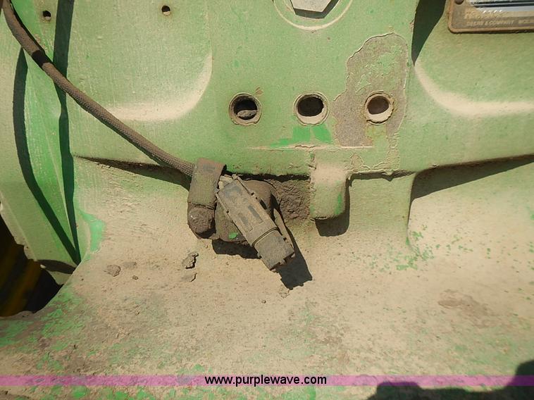 image for item I3627 1984 John Deere 8450 4WD tractor