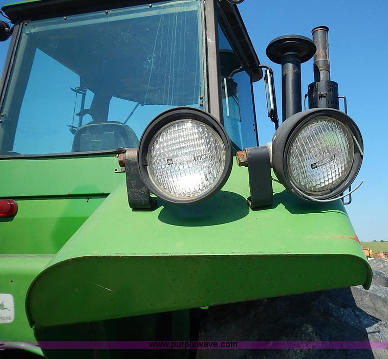 image for item I3627 1984 John Deere 8450 4WD tractor