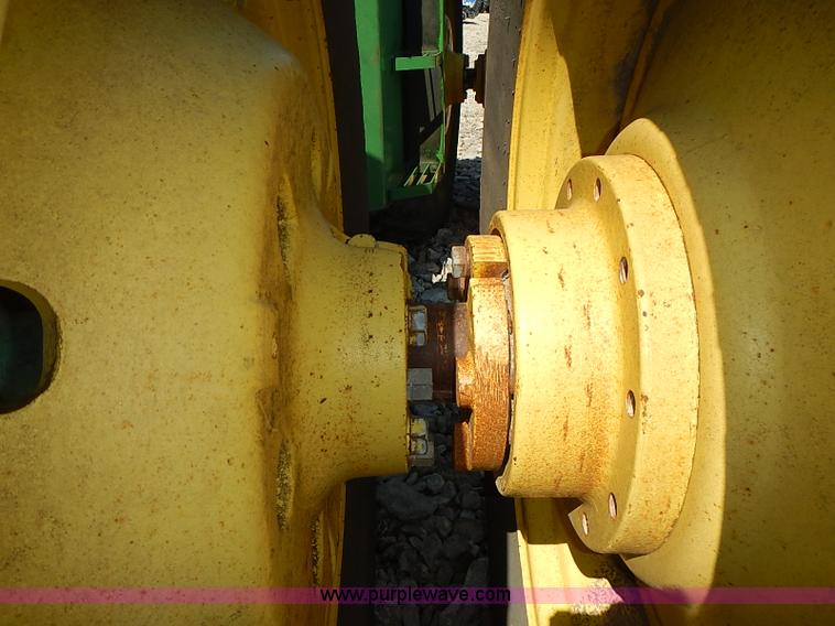 image for item I3627 1984 John Deere 8450 4WD tractor