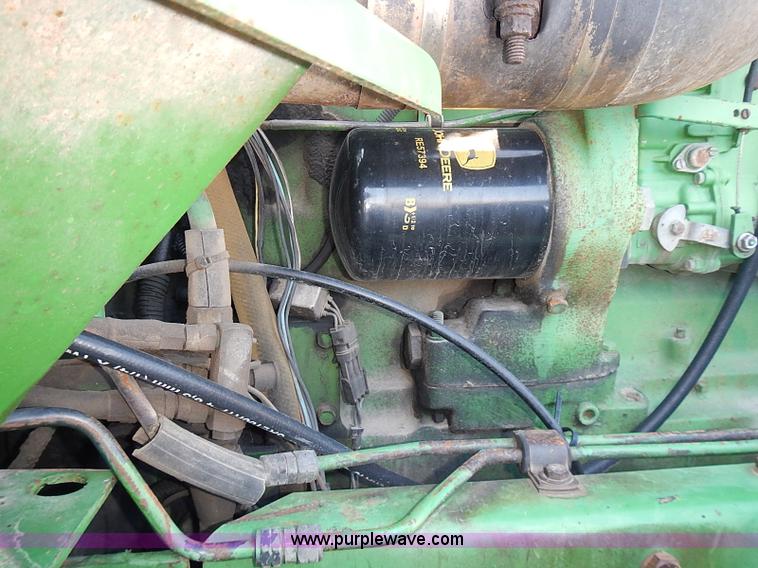 image for item I3627 1984 John Deere 8450 4WD tractor