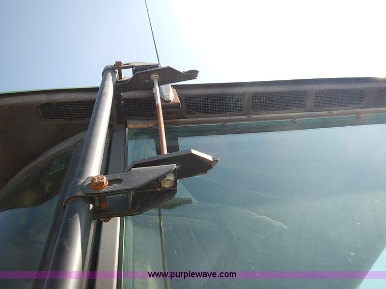 image for item I3627 1984 John Deere 8450 4WD tractor