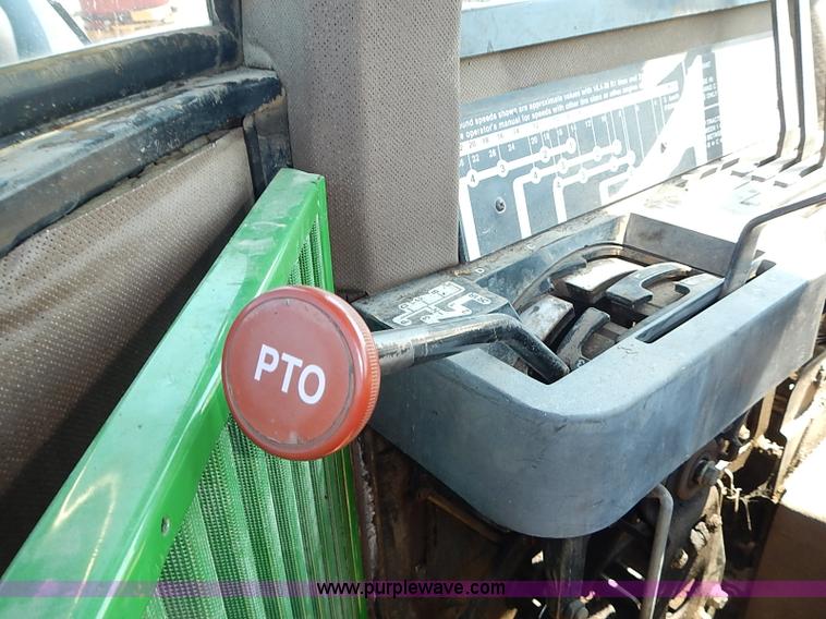 image for item I3627 1984 John Deere 8450 4WD tractor