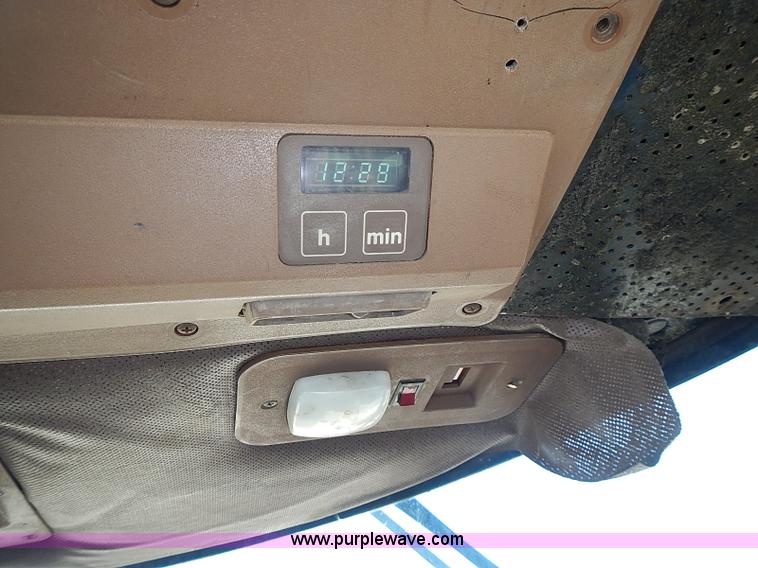 image for item I3627 1984 John Deere 8450 4WD tractor