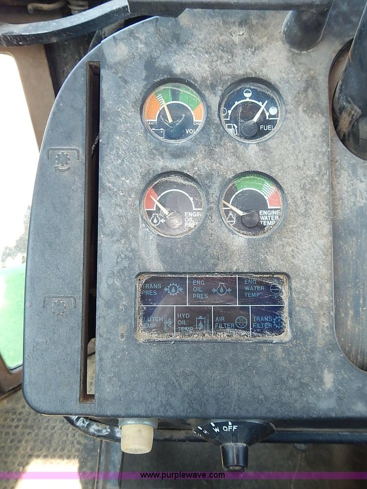 image for item I3627 1984 John Deere 8450 4WD tractor