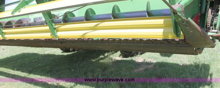 image for item I7374 1972 John Deere 6600 combine