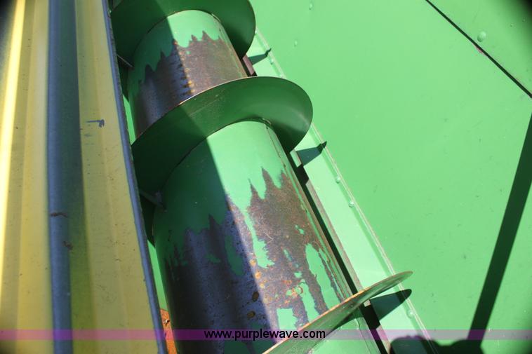 image for item I7374 1972 John Deere 6600 combine