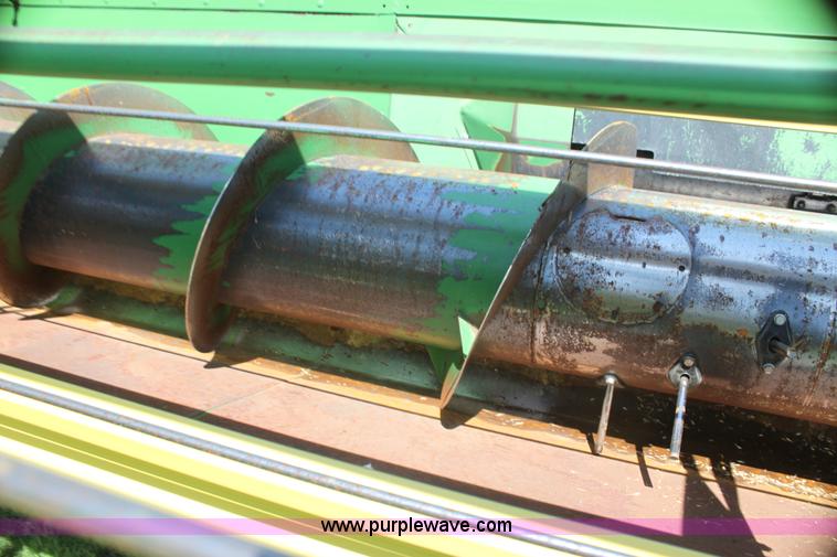 image for item I7374 1972 John Deere 6600 combine