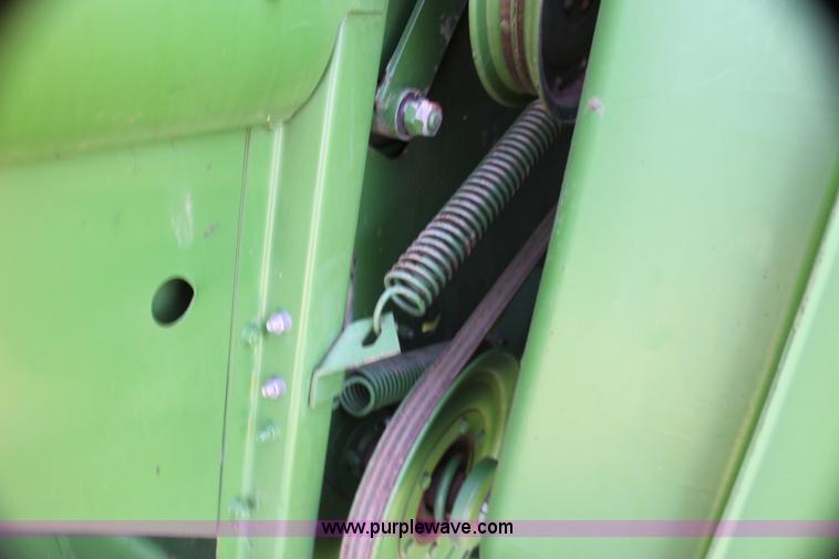 image for item I7374 1972 John Deere 6600 combine