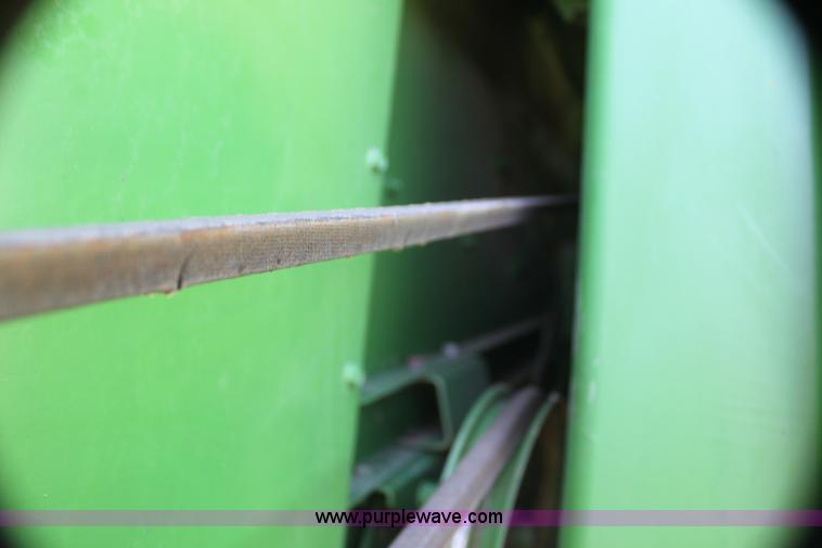 image for item I7374 1972 John Deere 6600 combine