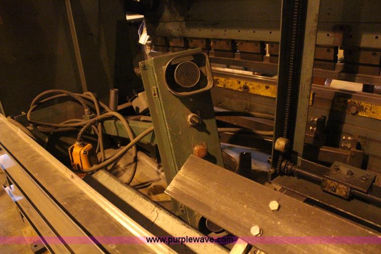 image for item AM9325 Betenbender Manufacturing metal brake