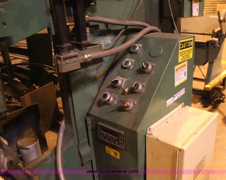 image for item AM9325 Betenbender Manufacturing metal brake