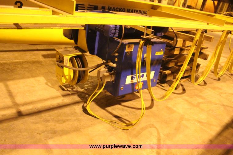 image for item AM9329 Macko Material three ton overhead crane