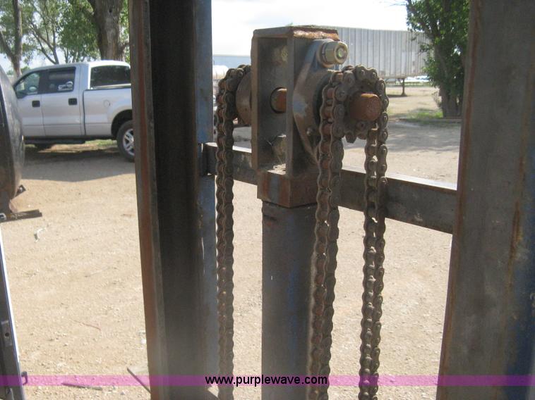 image for item AS9136 Industrial shop built material lift