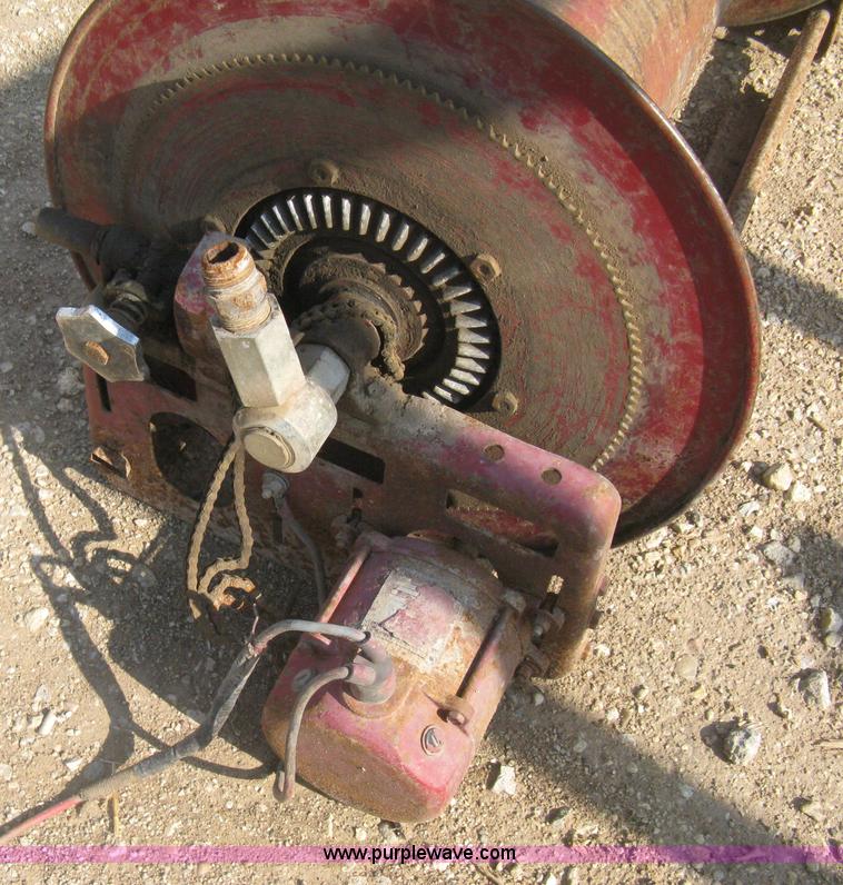 image for item AS9136 Industrial shop built material lift