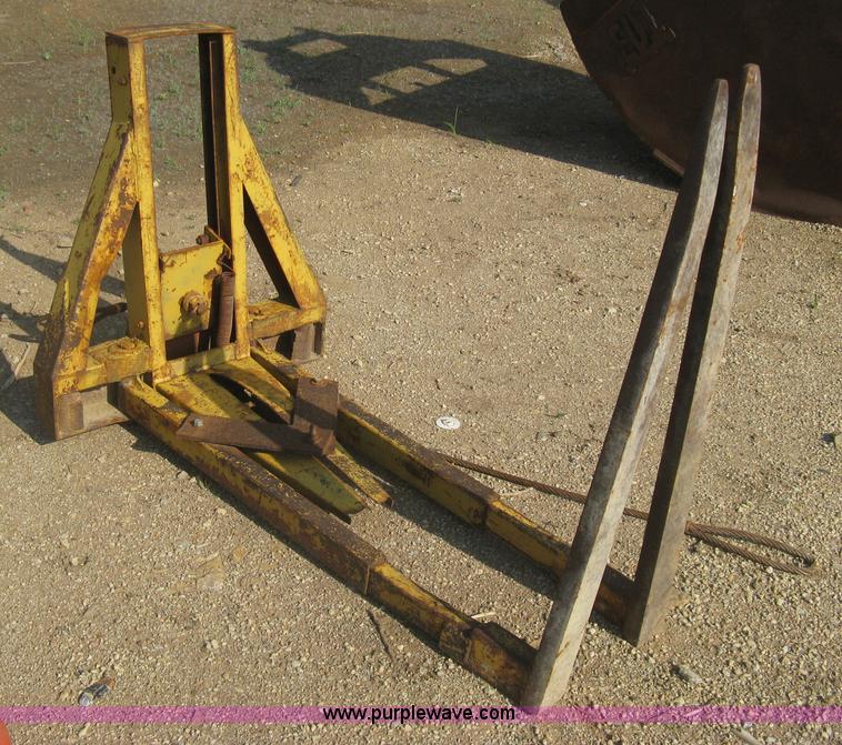 image for item AS9136 Industrial shop built material lift