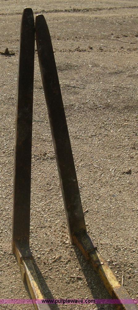 image for item AS9136 Industrial shop built material lift