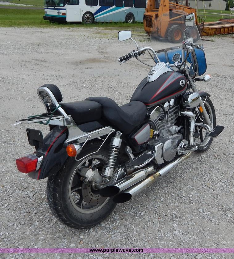 image for item AY9496 1991 Kawasaki VN1500-A motorcycle