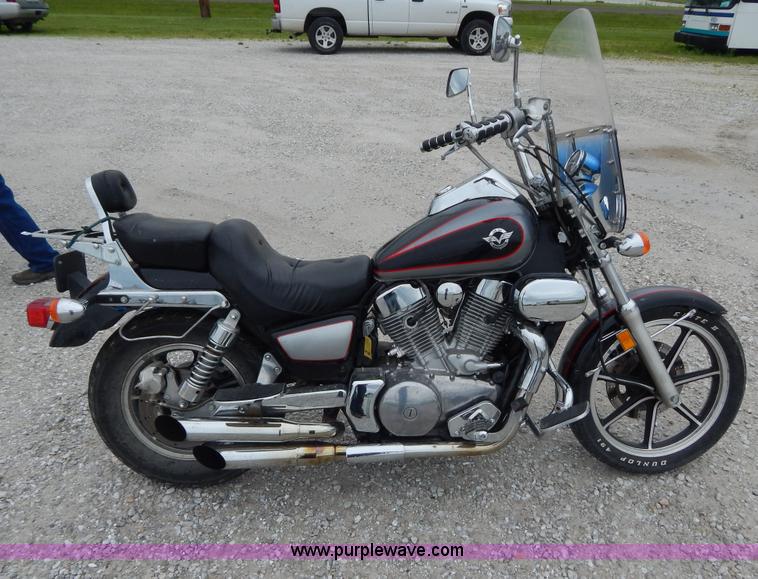 image for item AY9496 1991 Kawasaki VN1500-A motorcycle