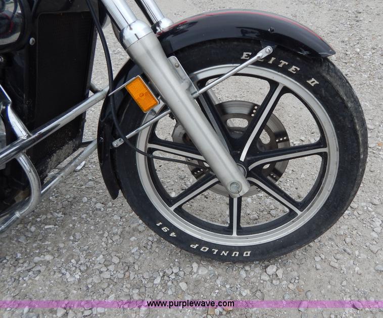 image for item AY9496 1991 Kawasaki VN1500-A motorcycle