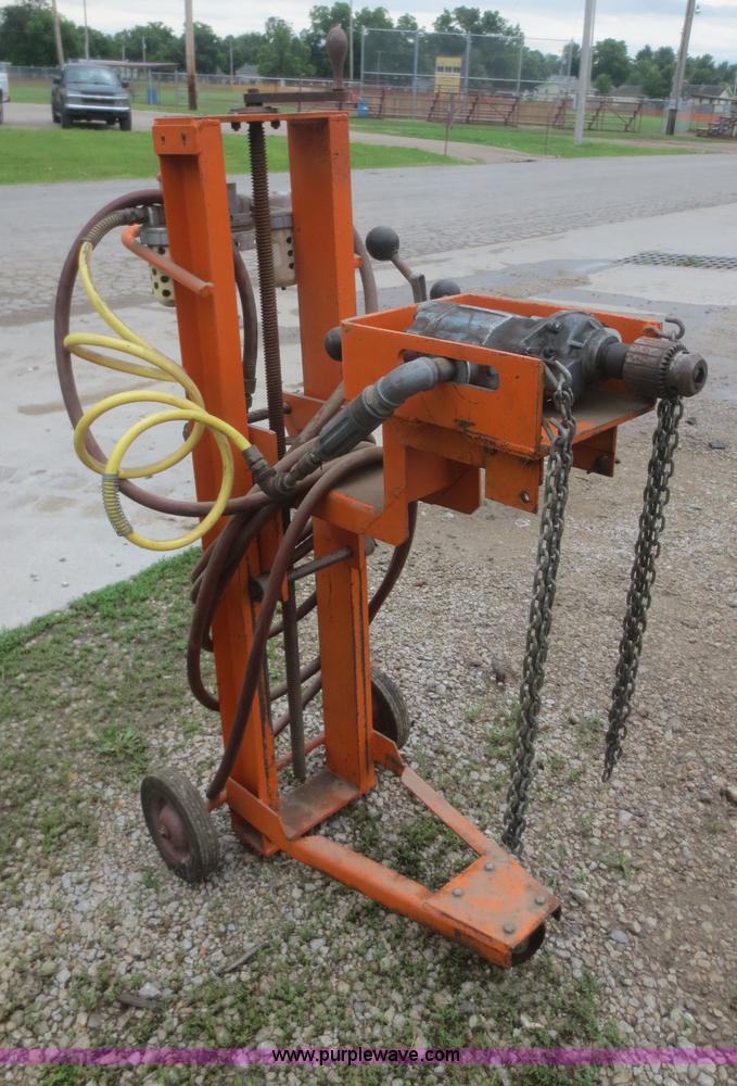 Twoway frame drill in St. Paul, KS Item AZ9223 sold Purple Wave