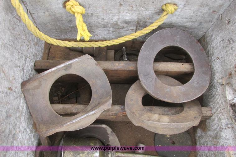 image for item AZ9670 Assorted items