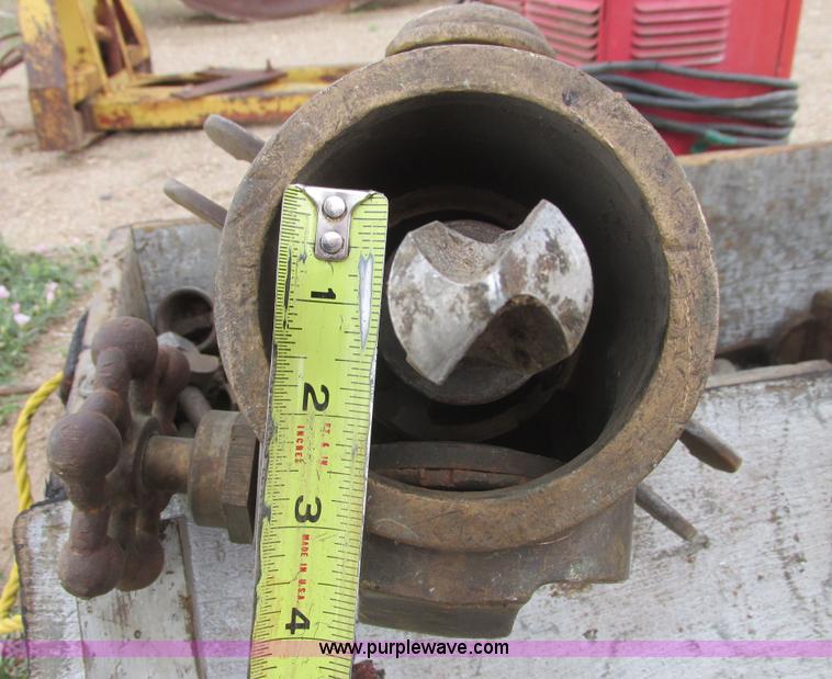 image for item AZ9670 Assorted items