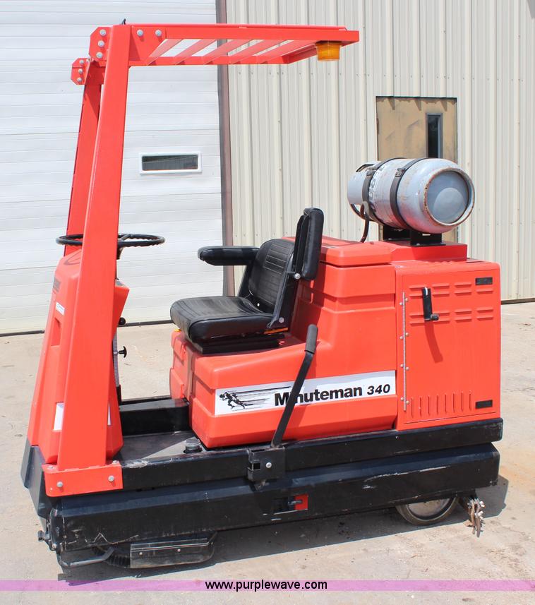 image for item AZ9789 Minuteman 340 floor scrubber