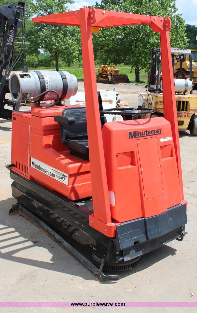 image for item AZ9789 Minuteman 340 floor scrubber