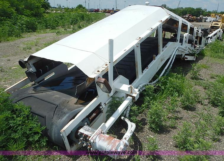 image for item AZ9921 (2) RoadTech RX50 asphalt reclaimer discharge conveyor