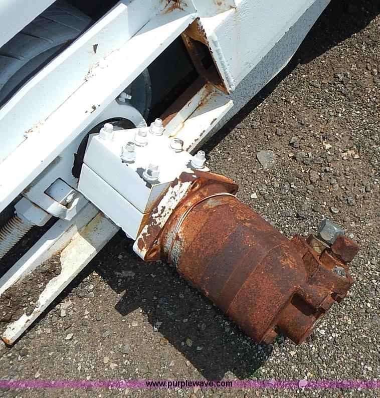 image for item AZ9921 (2) RoadTech RX50 asphalt reclaimer discharge conveyor