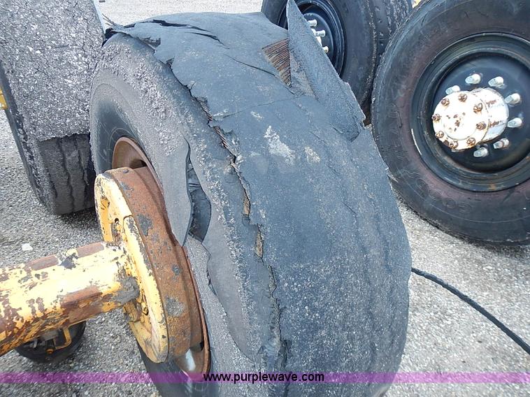 image for item AZ9928 Assorted rear end heavy truck axles