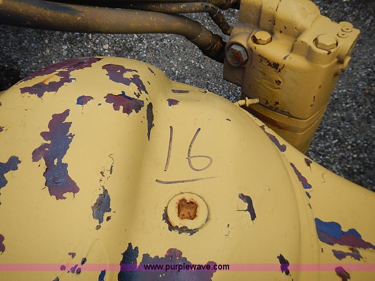 image for item AZ9928 Assorted rear end heavy truck axles