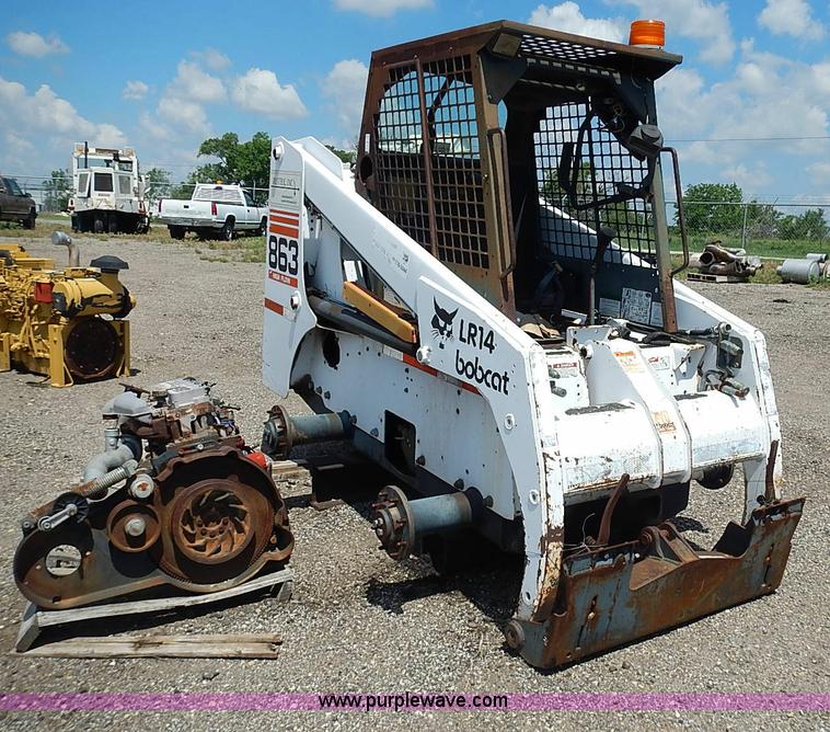image for item AZ9931 1998 Bobcat 863 skid steer