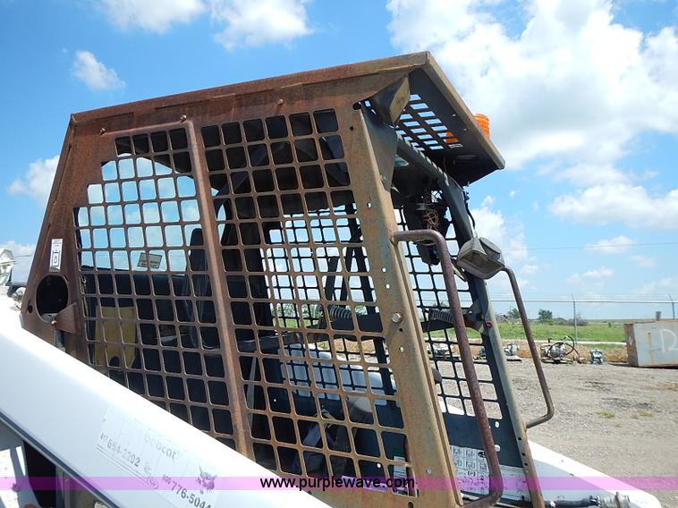 image for item AZ9931 1998 Bobcat 863 skid steer