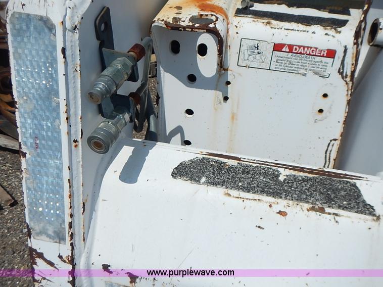 image for item AZ9931 1998 Bobcat 863 skid steer