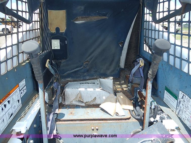 image for item AZ9931 1998 Bobcat 863 skid steer