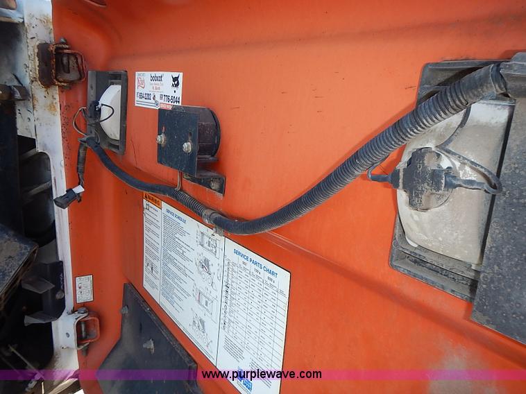 image for item AZ9931 1998 Bobcat 863 skid steer