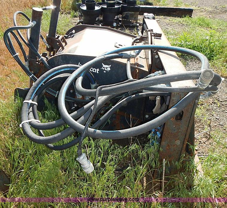 image for item AZ9939 Bobcat Fast Cut 24" hydraulic planer