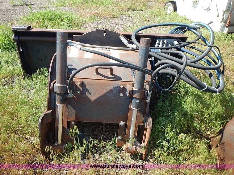 image for item AZ9939 Bobcat Fast Cut 24" hydraulic planer