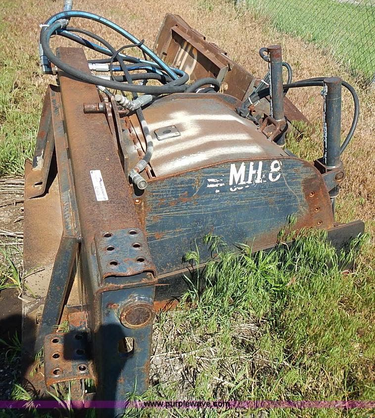 image for item AZ9939 Bobcat Fast Cut 24" hydraulic planer