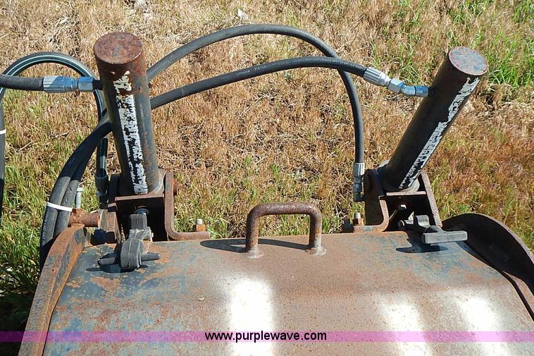 image for item AZ9939 Bobcat Fast Cut 24" hydraulic planer