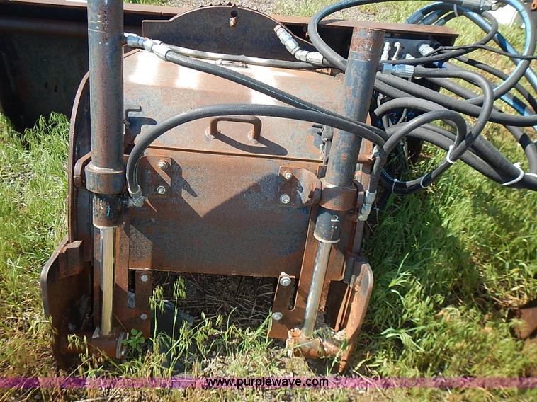 image for item AZ9939 Bobcat Fast Cut 24" hydraulic planer