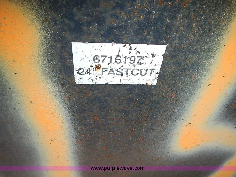 image for item AZ9939 Bobcat Fast Cut 24" hydraulic planer