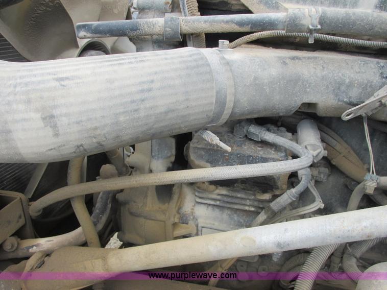 image for item B4918 2002 Freightliner Columbia semi truck