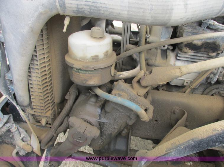 image for item B4918 2002 Freightliner Columbia semi truck