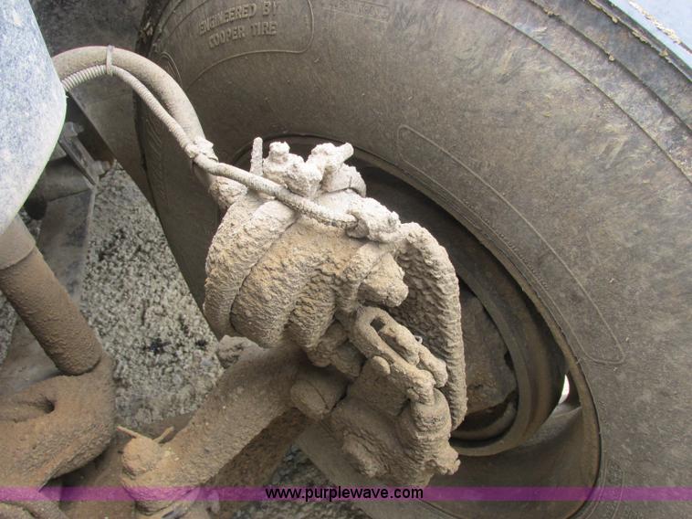 image for item B4918 2002 Freightliner Columbia semi truck