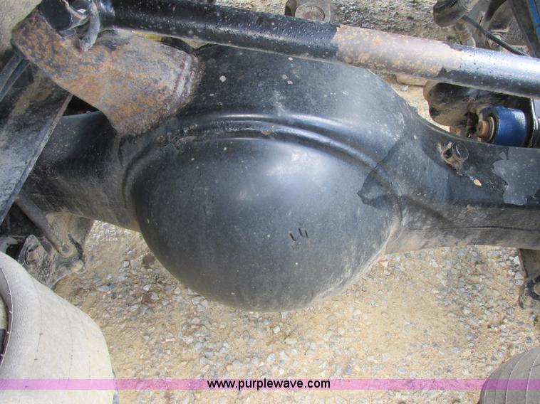 image for item B4918 2002 Freightliner Columbia semi truck