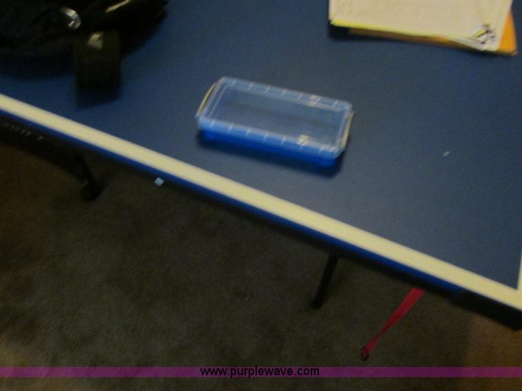 image for item B4918 2002 Freightliner Columbia semi truck