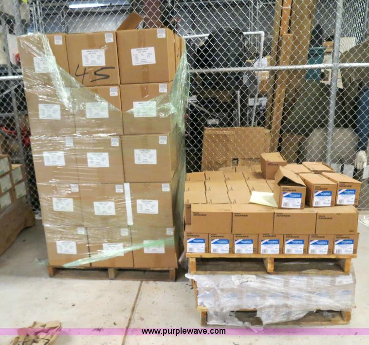 image for item B4919 Assorted outdoor light fixtures, ballast kits, and other parts